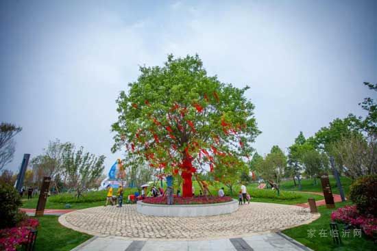 【萬城春暖花開】優(yōu)居時代，一座公園，臨沂人的記憶寄存處。